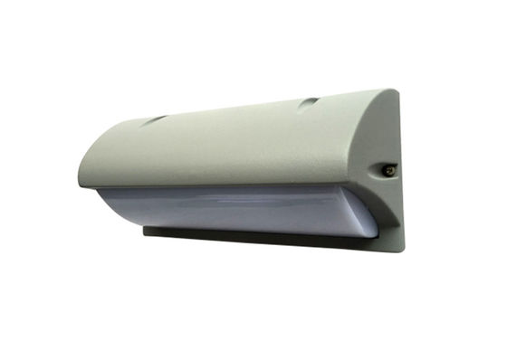 چین Waterproof LED Toilet Light IP65 3000K 20W External LED Corner Bulkhead Light تامین کننده